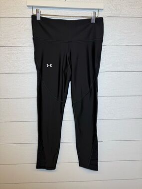 Under Armour Black Athletic Crop Leggings size medium